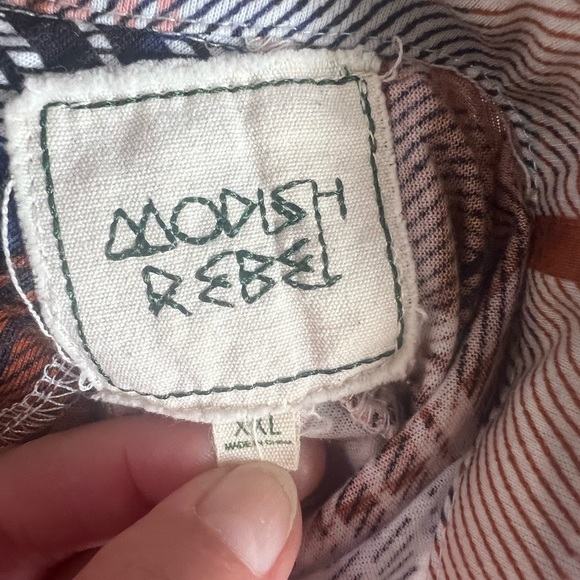 Modish Rebel Plaid Button Up - Picture 3 of 4